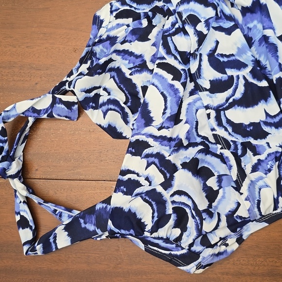 TOMMY BAHAMA Women's Blue and White Floral One Piece - Picture 2 of 7